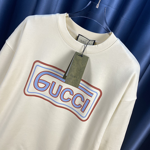 グッチ クラシックレタープリントラウンドネックスウェット