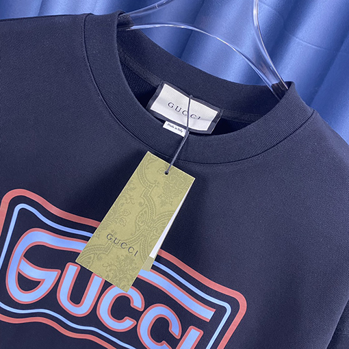 グッチ クラシックレタープリントラウンドネックスウェット