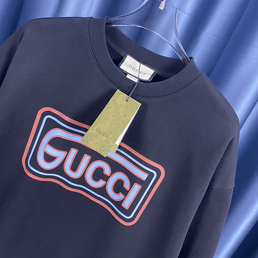 グッチ クラシックレタープリントラウンドネックスウェット