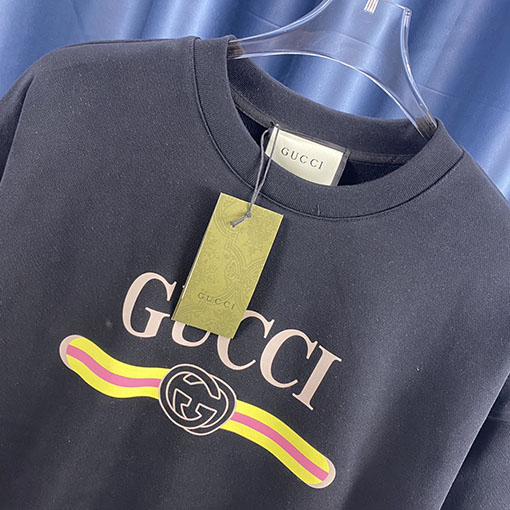 グッチ クラシックベルトレタープリント ラウンドネックスウェット