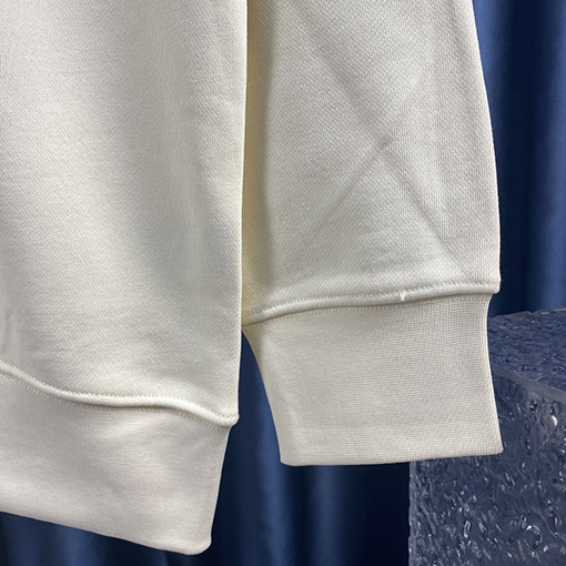 グッチ クラシックな文字プリントクルーネックスウェット