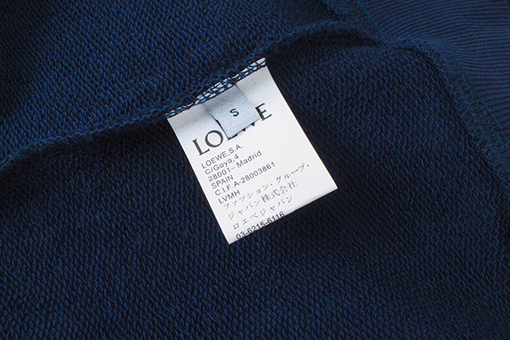 ロエベ クラシックな大型ロゴ刺繍のラウンドネックスウェット