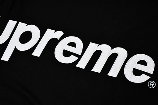 シュプリームスーパーコピー パーカー Supreme 22FW Satin Appliqué Hooded Sweatshirt背中刺繍ロゴ