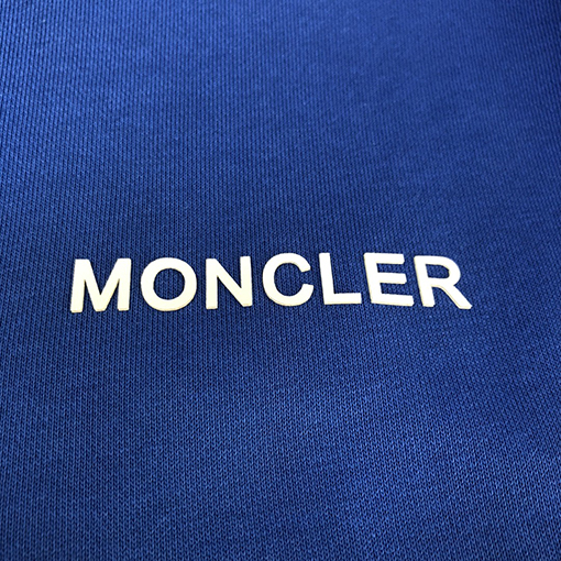 モンクレール 三つのタグが揃ったラウンドネックスウェット