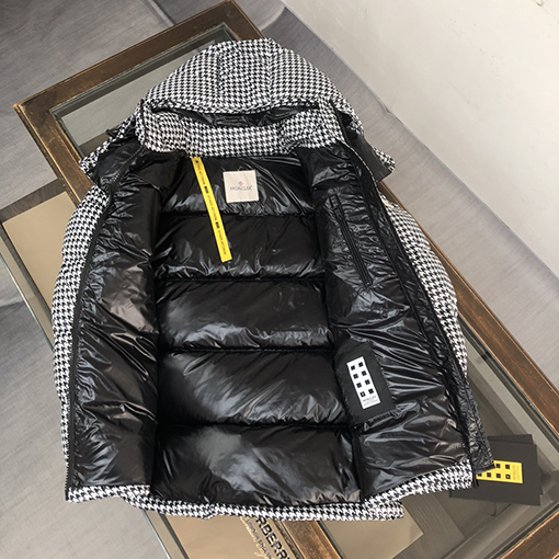 モンクレール 秋冬SOCOTRINEショート丈ハウンドストゥース柄ダウンジャケット
