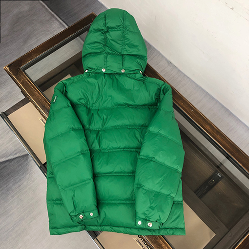プラダ  高品質 ダウン ジャケット