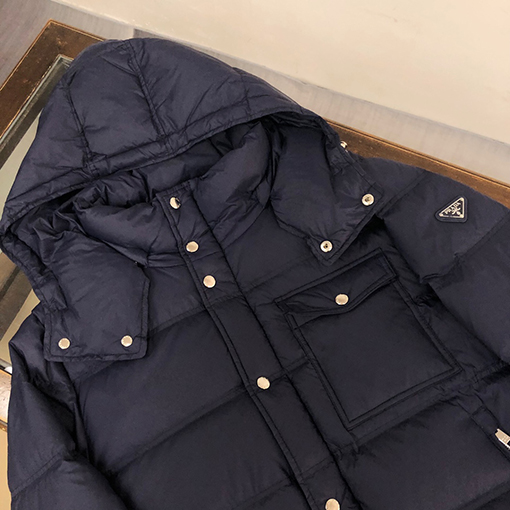 プラダ  高品質 ダウン ジャケット