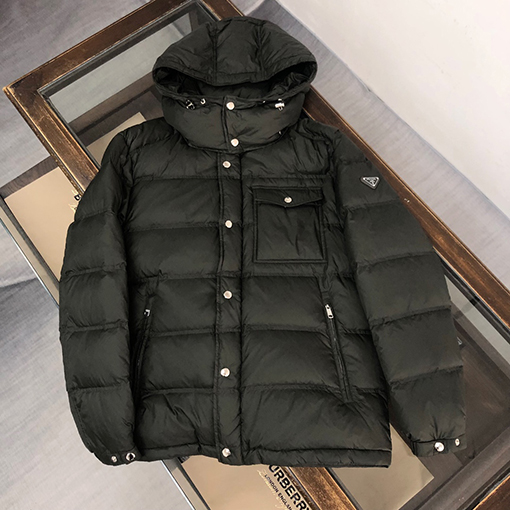 プラダ  高品質 ダウン ジャケット