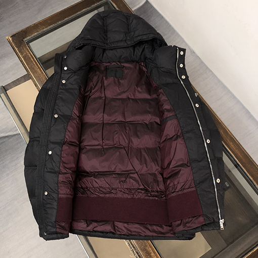 プラダ  高品質 ダウン ジャケット