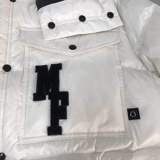 モンクレール   男女兼用 最新モデルのダウンジャケット