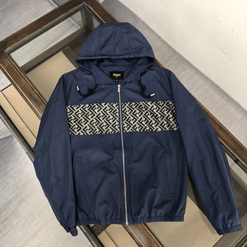 フェンディ  新しいトレンチコートジャケット