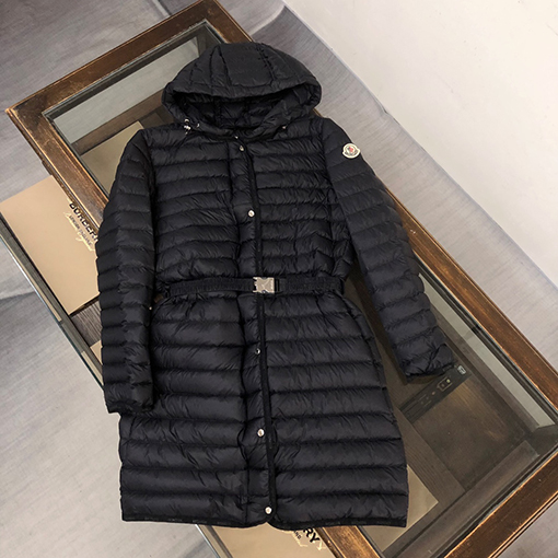 モンクレール レディースミディアムベルト軽量ダウンジャケット