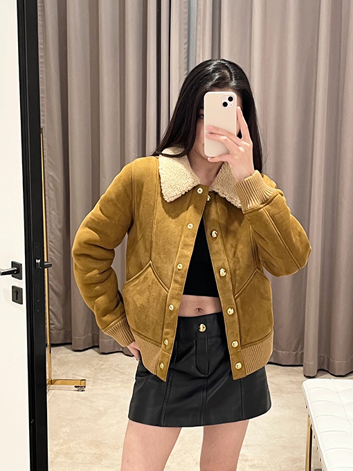 セリーヌ ゴールドバックルブラウンラムウールジャケット