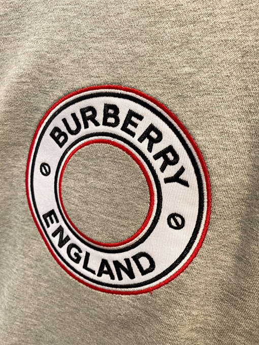 バーバリー ロゴ刺繍クルーネックスウェット