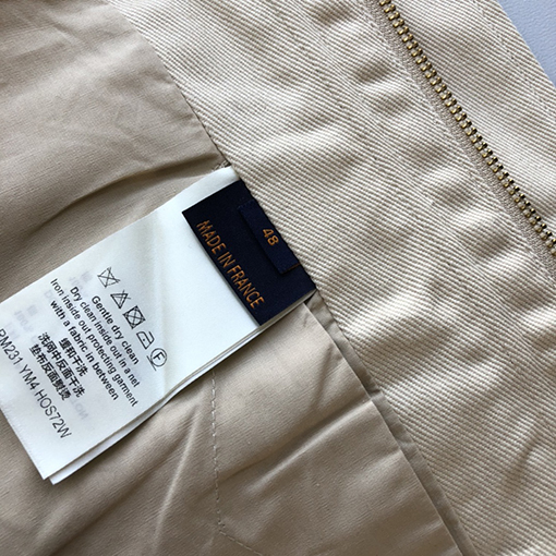 クラシックカーゴ長袖ファーカラージャケット モノグラムエンボ