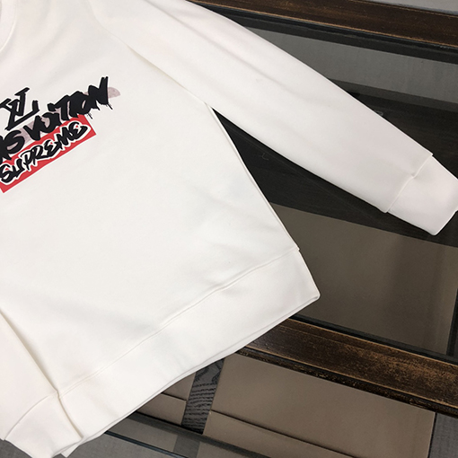 ルイヴィトン 最新のLouis Vuittonクルーネックパーカー