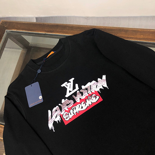 ルイヴィトン 最新のLouis Vuittonクルーネックパーカー