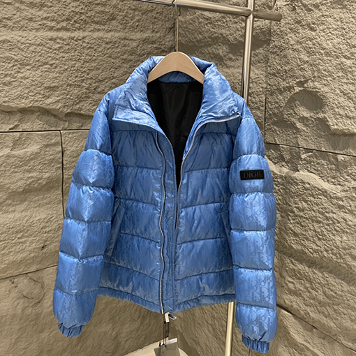 ディオール 新しい フルプリント ダウン ジャケット