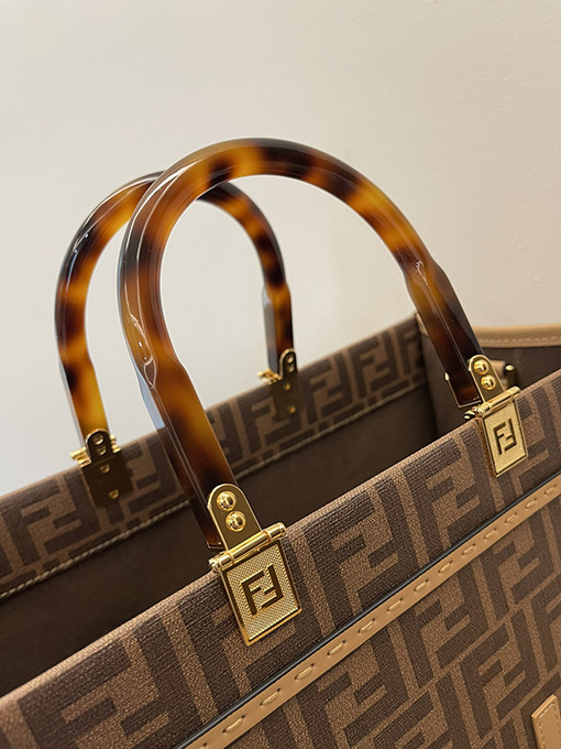 フェンディ トートバック FÉŃĎI TOTE