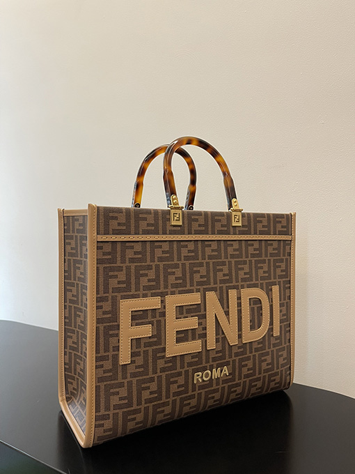 フェンディ トートバック FÉŃĎI TOTE