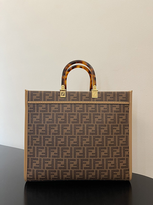 フェンディ トートバック FÉŃĎI TOTE