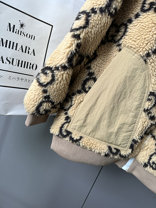 グッチ 毛糸編みフードつきジップアップコート