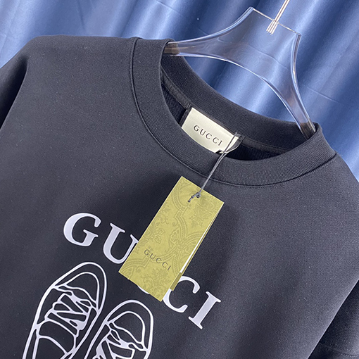 グッチ  アルファベットプリントクルーネックパーカー