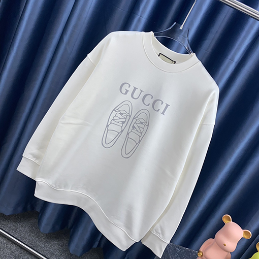 グッチ  アルファベットプリントクルーネックパーカー
