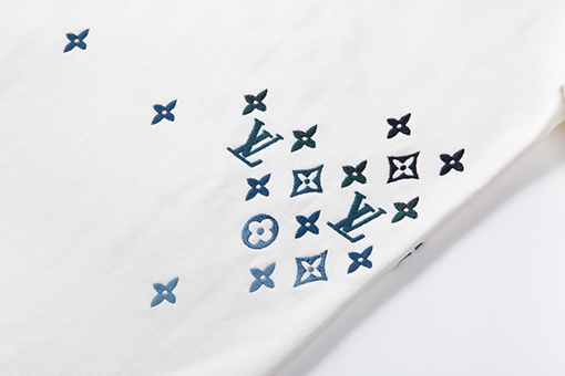 ルイヴィトン 24 ssグラデーション刺繍 スウェット長袖 Tシャツ