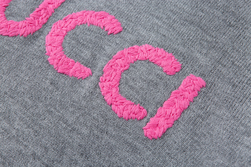 グッチ アルファベット刺繍ウールパーカー