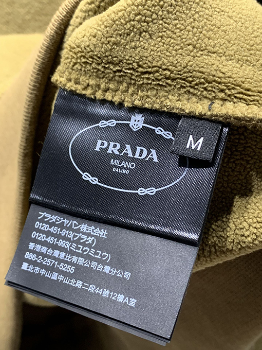 プラダ  セーターとブレンド生地のセーター