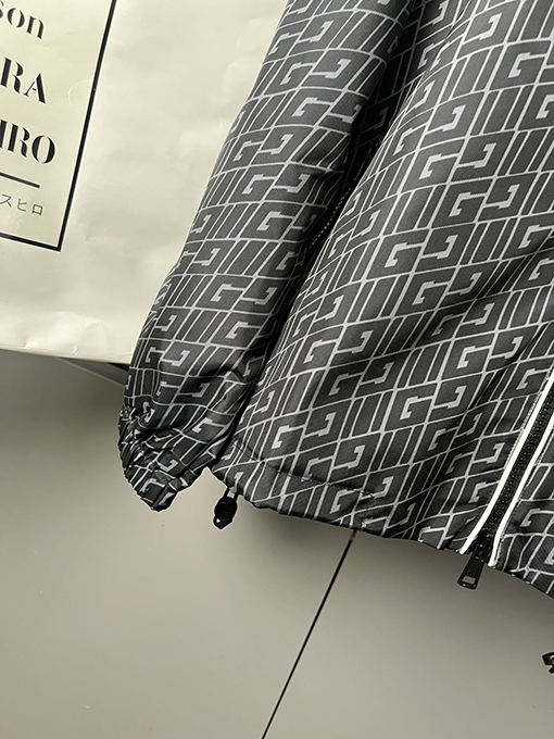グッチ フルプリント フルボディ ロングスリーブ フード付き ジャケット