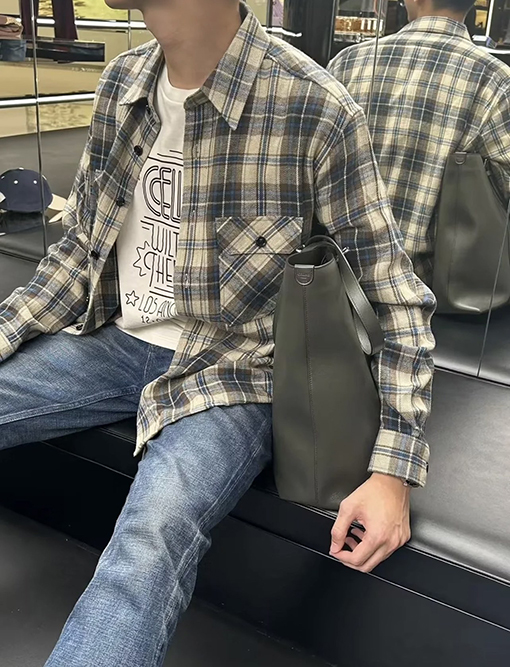 セリーヌ クラシックなチェック柄のコットンシャツジャケット
