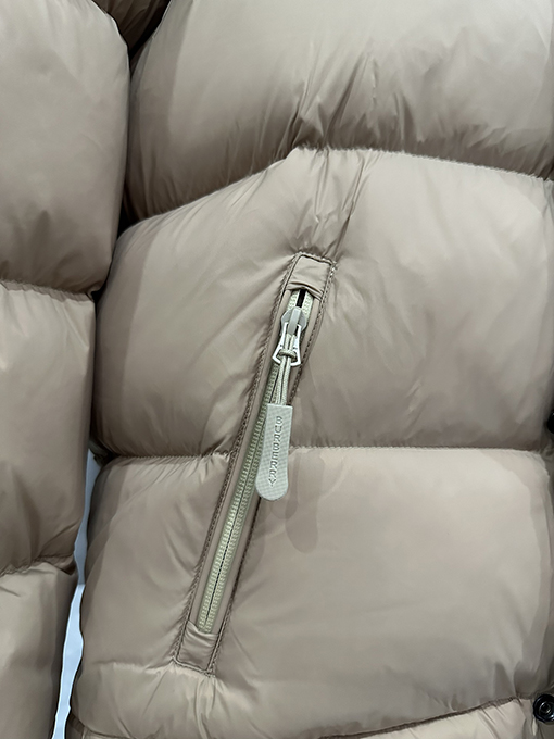 バーバリー  ファッショナブルな ダウン ジャケット