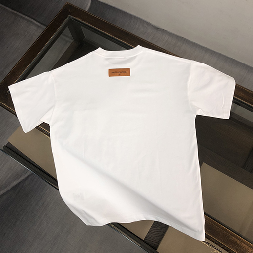 ルイヴィトン  LVピンレザー偽ポケットラウンドネック半袖Tシャツ