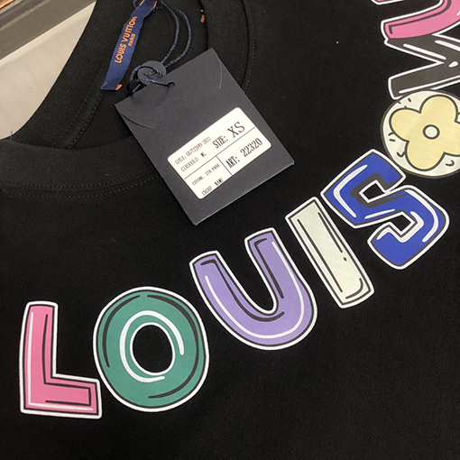 ルイヴィトン コットン生地のスタイリッシュな半袖Tシャツ