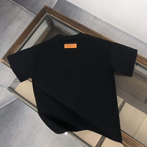 ルイヴィトン コットン生地のスタイリッシュな半袖Tシャツ