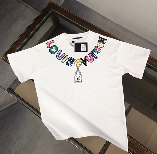 ルイヴィトン コットン生地のスタイリッシュな半袖Tシャツ