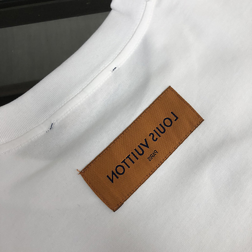 ルイヴィトン コットン生地のスタイリッシュな半袖Tシャツ