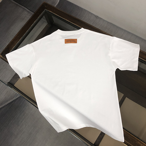 ルイヴィトン コットン生地のスタイリッシュな半袖Tシャツ