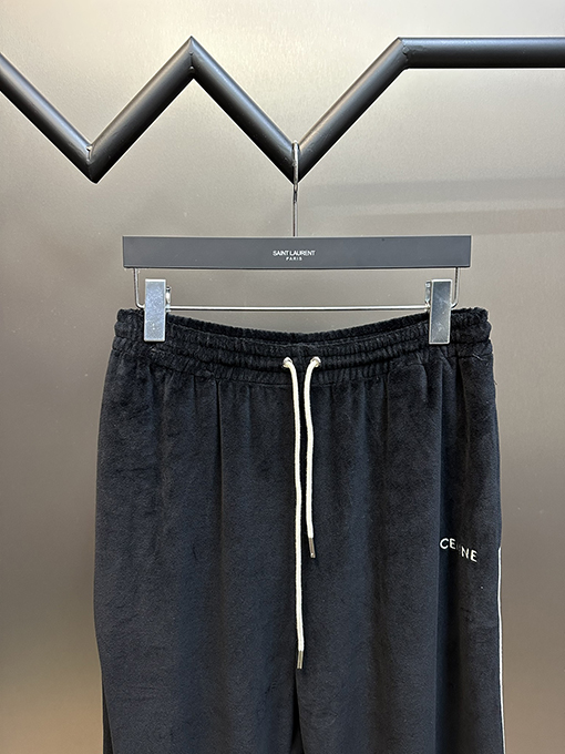 セリーヌ  ベルベットのアルファベットパンツ