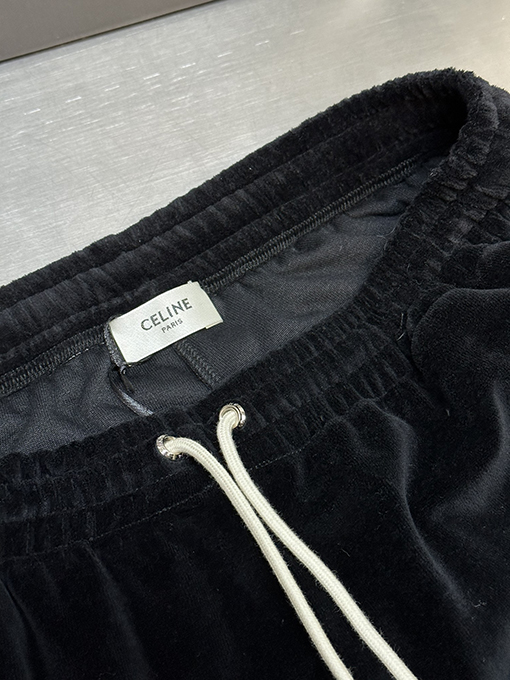 セリーヌ  ベルベットのアルファベットパンツ