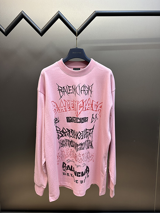 バレンシアガ 楽しいフォント長袖Tシャツ
