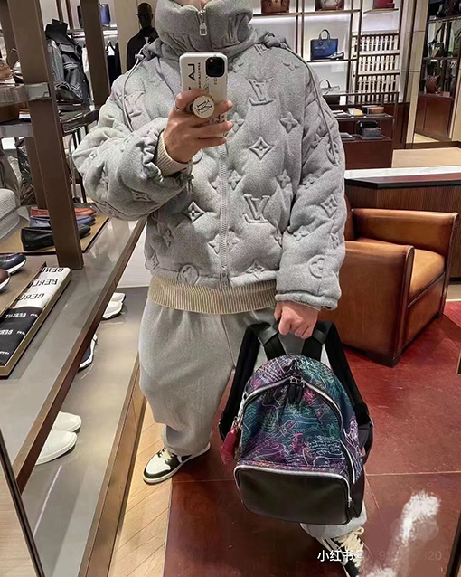 ルイヴィトン LV Minogram Boyhoodエンボスエンボスダウンジャケット