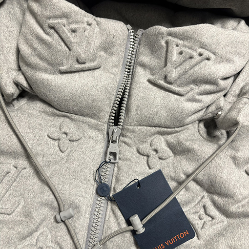 ルイヴィトン LV Minogram Boyhoodエンボスエンボスダウンジャケット