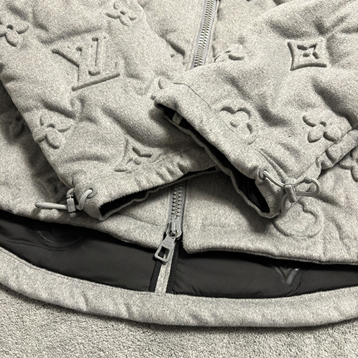 ルイヴィトン LV Minogram Boyhoodエンボスエンボスダウンジャケット