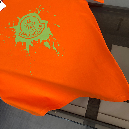 モンクレール 最新 ラウンドネック半袖Tシャツ