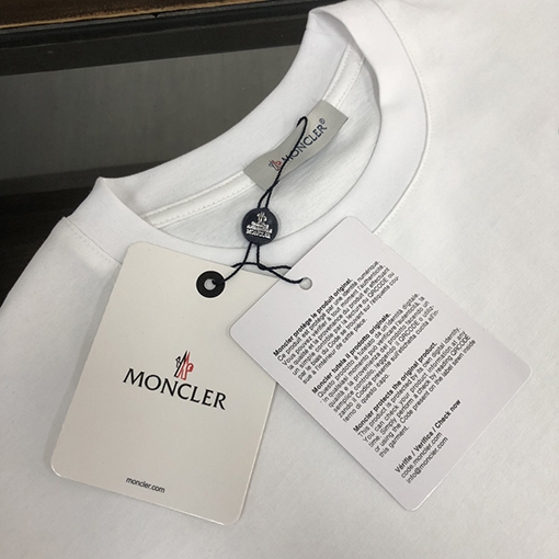 モンクレール スリムカットクルーネック半袖Tシャツ