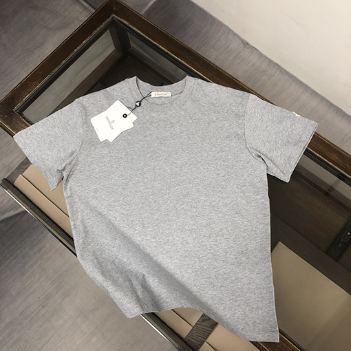モンクレール   ファッションバック特徴プリント半袖Tシャツ