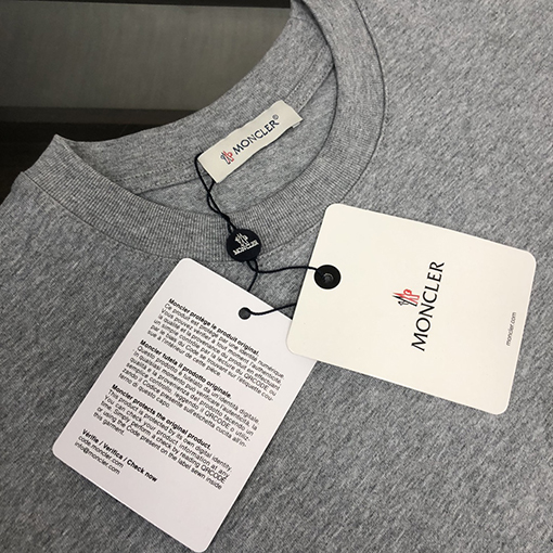 モンクレール   ファッションバック特徴プリント半袖Tシャツ